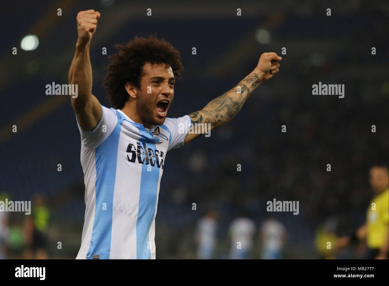 05.04.2018. Stadio Olimpico, Rome, Italie. Ligue de l'Uefa SS Lazio vs FC Salzburg. FELIPE ANDERSON célèbre le gol pendant le match S.S. Lazio vs Salzburg au Stadio Olimpico à Rome. Banque D'Images