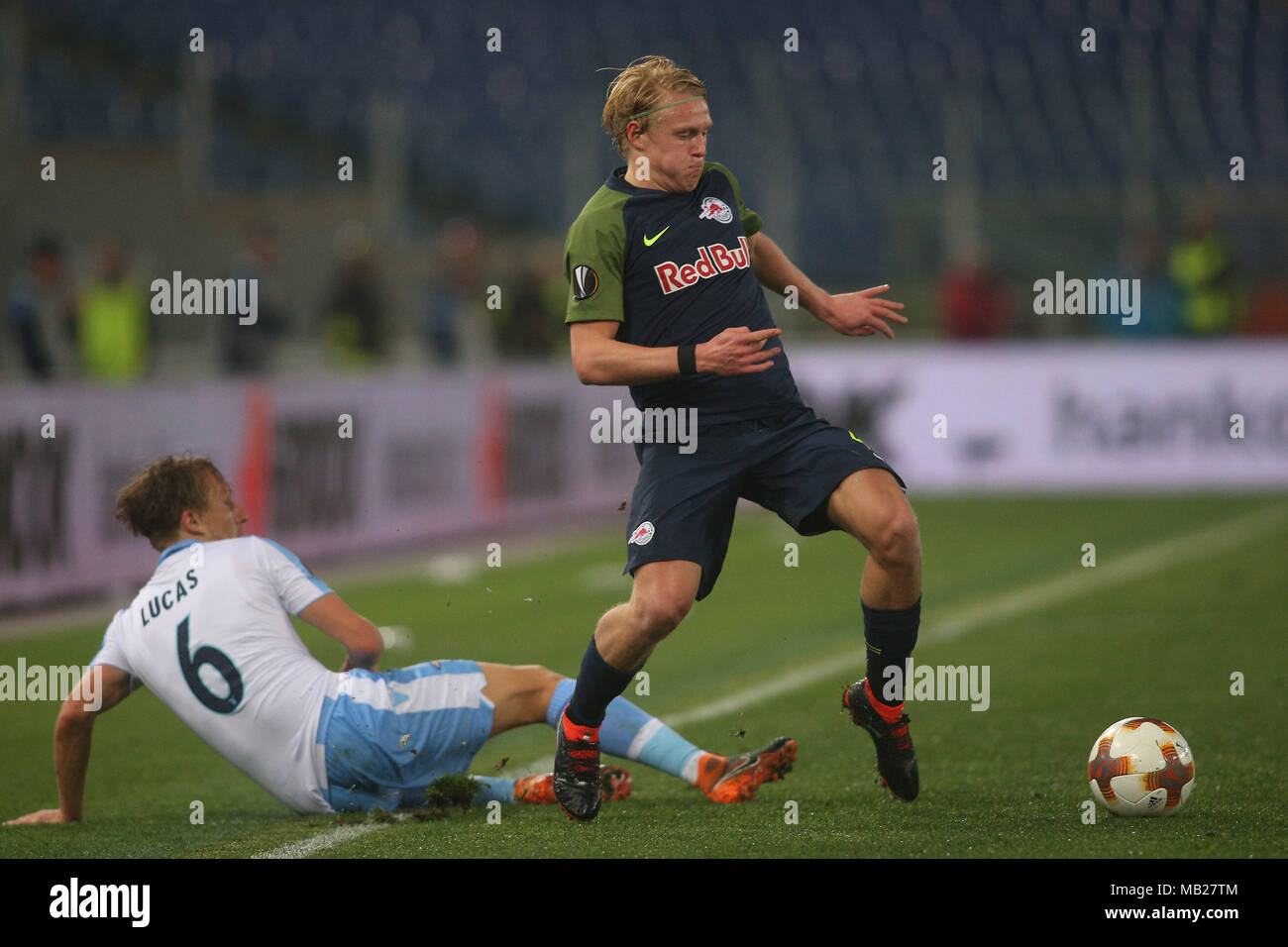 05.04.2018. Stadio Olimpico, Rome, Italie. Ligue de l'Uefa SS Lazio vs FC Salzburg. XAVER SCHLAGER en action pendant le match S.S. Lazio vs Salzburg au Stadio Olimpico à Rome. Banque D'Images