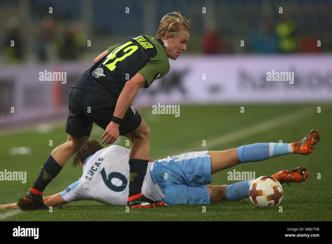 05.04.2018. Stadio Olimpico, Rome, Italie. Ligue de l'Uefa SS Lazio vs FC Salzburg. XAVER SCHLAGER en action pendant le match S.S. Lazio vs Salzburg au Stadio Olimpico à Rome. Banque D'Images
