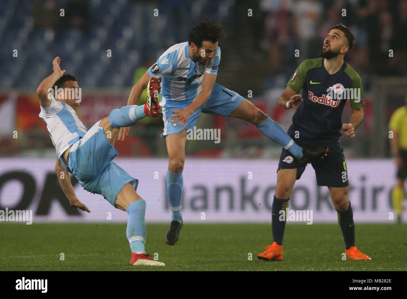 05.04.2018. Stadio Olimpico, Rome, Italie. Ligue de l'Uefa SS Lazio vs FC Salzburg. RAMOS ET PAROLO en action pendant le match S.S. Lazio vs Salzburg au Stadio Olimpico à Rome. Banque D'Images