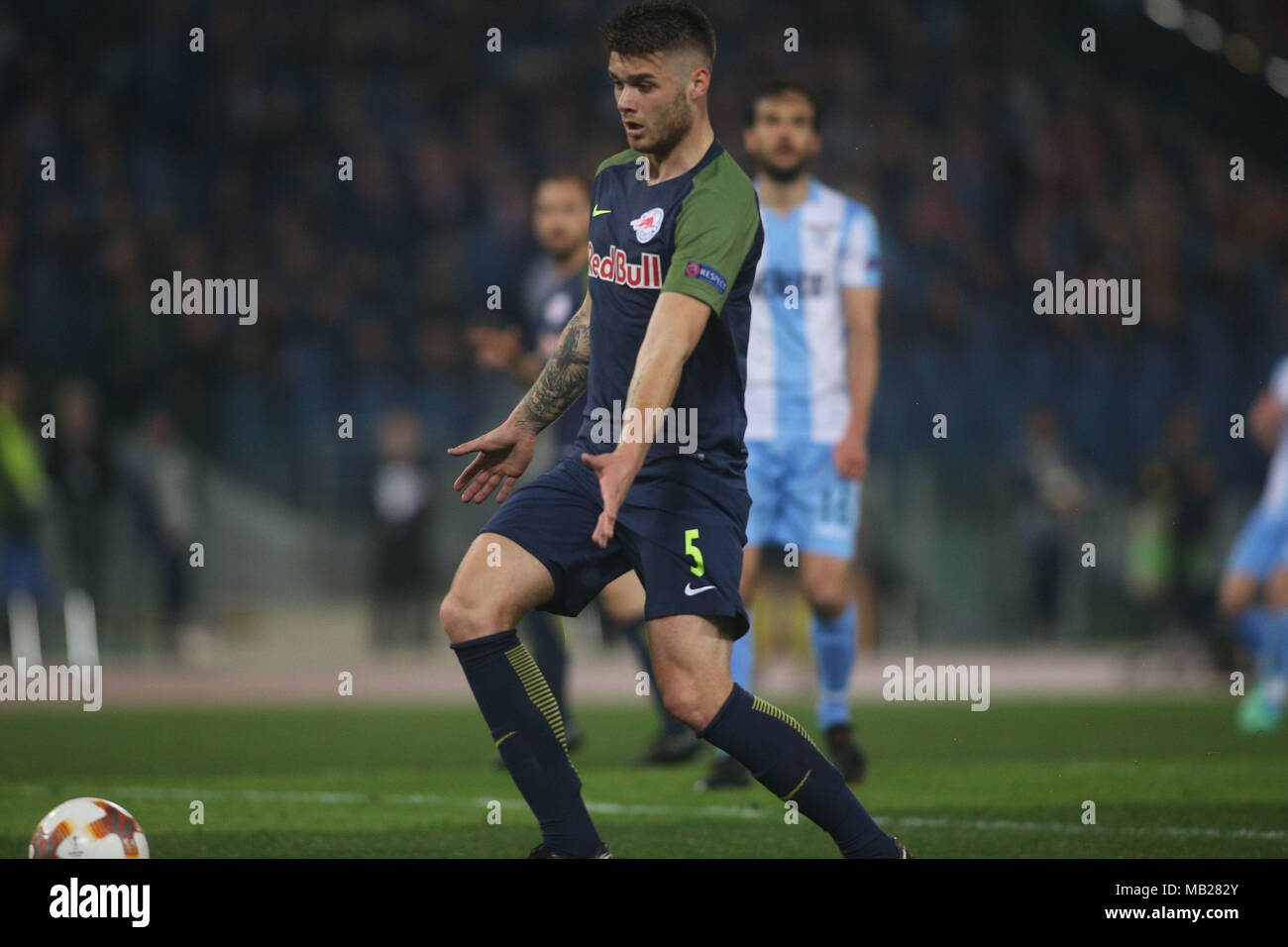 05.04.2018. Stadio Olimpico, Rome, Italie. Ligue de l'Uefa SS Lazio vs FC Salzburg. DUJE CALETA-voiture en action pendant le match S.S. Lazio vs Salzburg au Stadio Olimpico à Rome. Banque D'Images