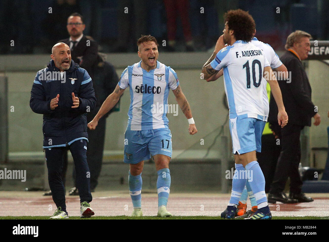 05.04.2018. Stadio Olimpico, Rome, Italie. Ligue de l'Uefa SS Lazio vs FC Salzburg.CIRO IMMOBILE (LAZ) note le gol pendant le match S.S. Lazio vs Salzburg au Stadio Olimpico à Rome. Banque D'Images