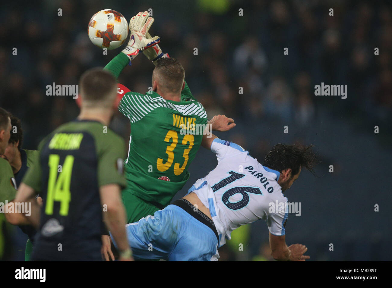 05.04.2018. Stadio Olimpico, Rome, Italie. Ligue de l'Uefa SS Lazio vs FC Salzburg. WALKE ET PAROLO en action pendant le match S.S. Lazio vs Salzburg au Stadio Olimpico à Rome. Banque D'Images
