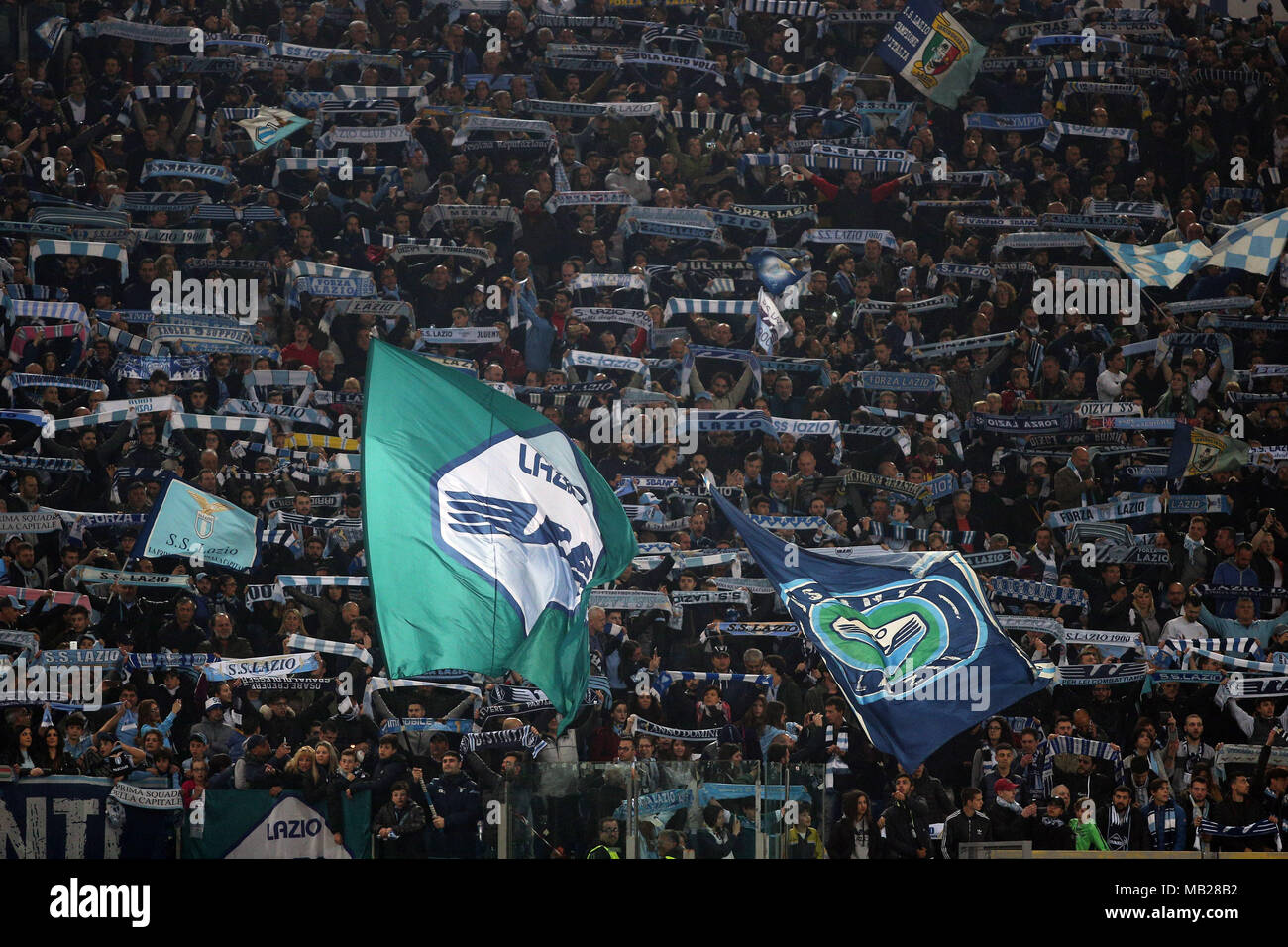 05.04.2018. Stadio Olimpico, Rome, Italie. Ligue de l'Uefa SS Lazio vs FC Salzburg. SS Lazio partisans pendant le match S.S. Lazio vs Salzburg au Stadio Olimpico à Rome. Banque D'Images
