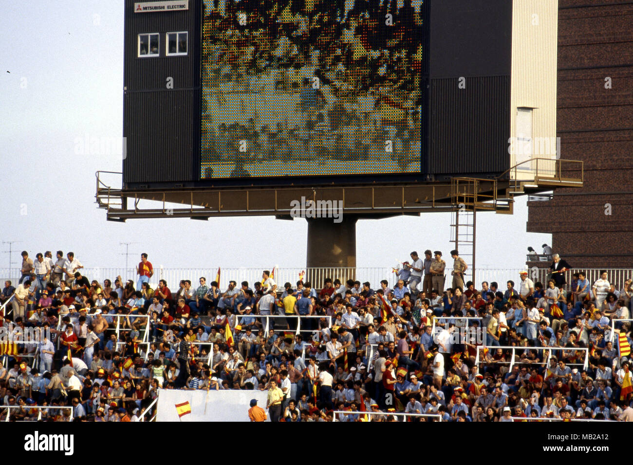 Coupe du Monde FIFA 1982 - Espana (Espagne 1982) 20.6.1982, Estadio Luis Casanova, Valence. Coupe du Monde FIFA 1982, Groupe 5 : Espagne / Yougoslavie. Des fans espagnols. Banque D'Images