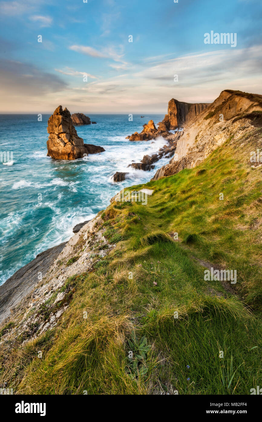 Paysage dans l'Urros de Liencres. La Cantabrie. L'Espagne. Banque D'Images