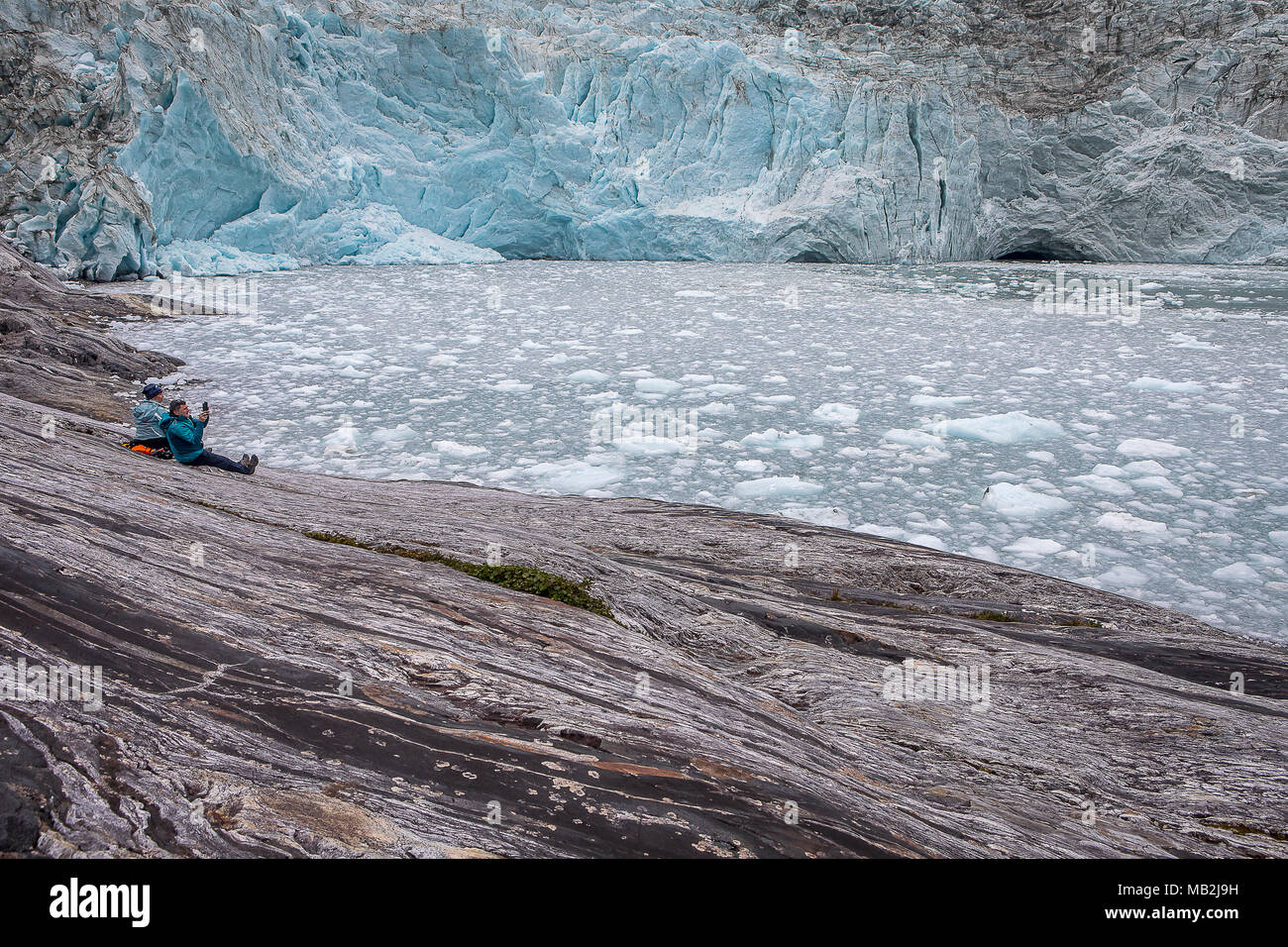 Les touristes, Glacier Pía, Canal de Beagle (nord-ouest), PN Alberto de Agostini, la Terre de Feu, Patagonie, Chili Banque D'Images
