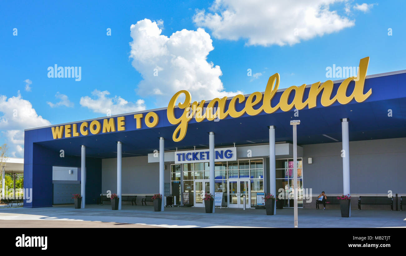 Memphis, TN - 21 septembre, 2017 : Entrée de Graceland Tour, l'attraction principale de qui est Elvis Presley's Graceland Mansion. Banque D'Images