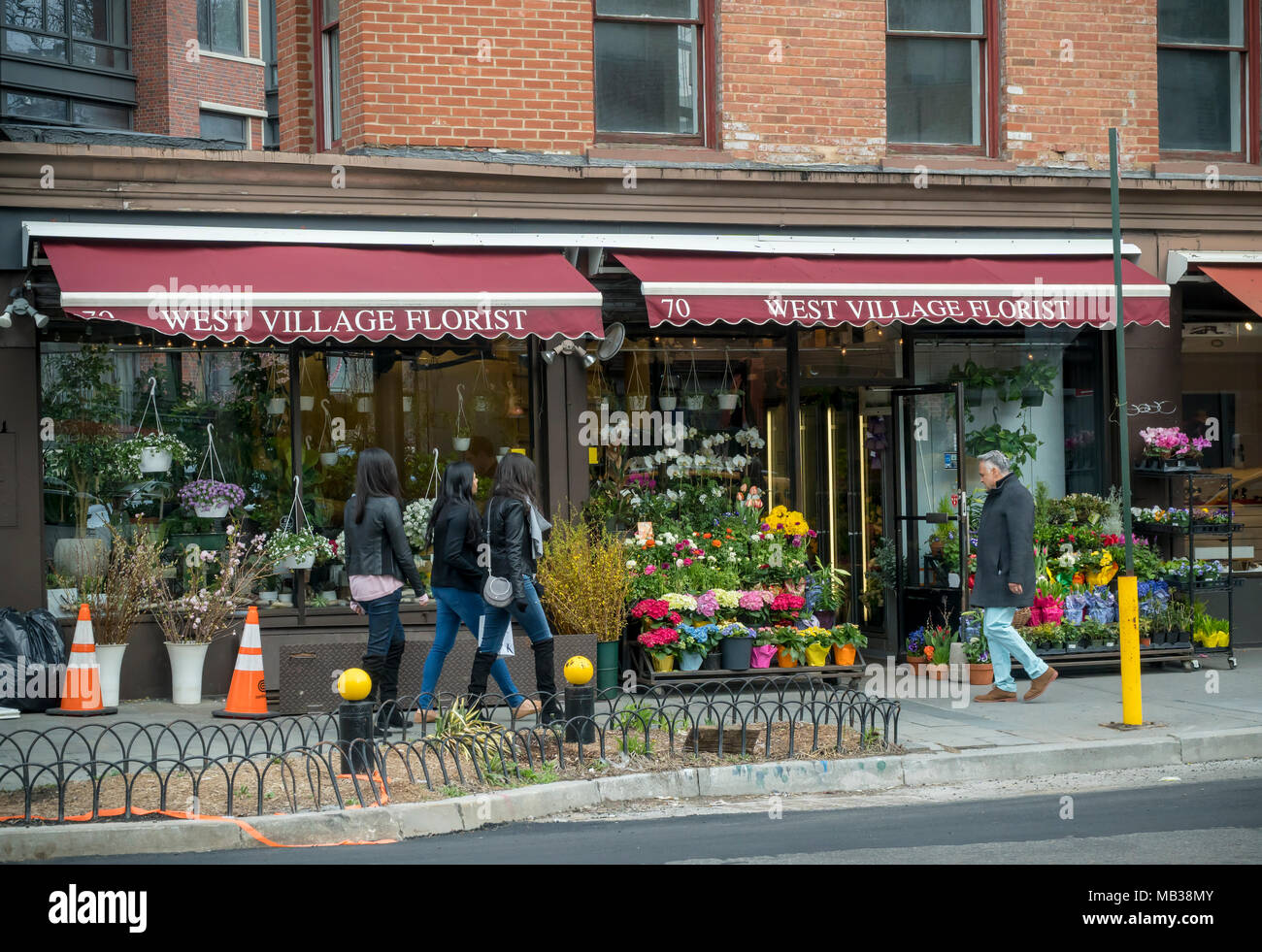 Un fleuriste dans le quartier de Greenwich Village de New York, le dimanche de Pâques, 1 avril, 2018. (Â© Richard B. Levine) Banque D'Images