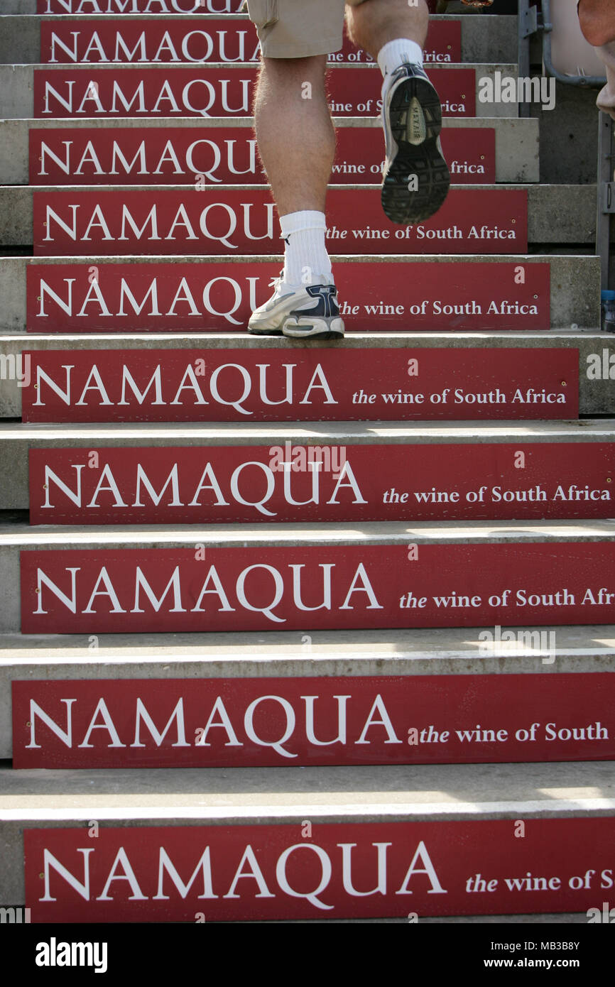 Le Namaqua vin d'Afrique du parrainage sur la campagne de marketing des escaliers à la vingt20 cup match de cricket au Rose Bowl Hampshire. Banque D'Images