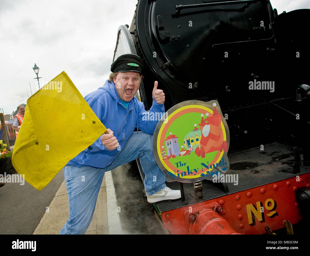 Justin Fletcher AKA Mr cascadent de Ninky Nonk cbeebies lance le dans le cadre d'une journée des enfants à célébrer dans la nuit pour enfants jardin TV show, l'événement a eu lieu à la ligne de chemin de fer à vapeur du cresson dans le Hampshire en Angleterre. Avec l'un des centres des trains à vapeur et des voitures qui reproduit les caractères et les paramètres de l'émission populaire avec à bord des lectures et des jeux. Banque D'Images