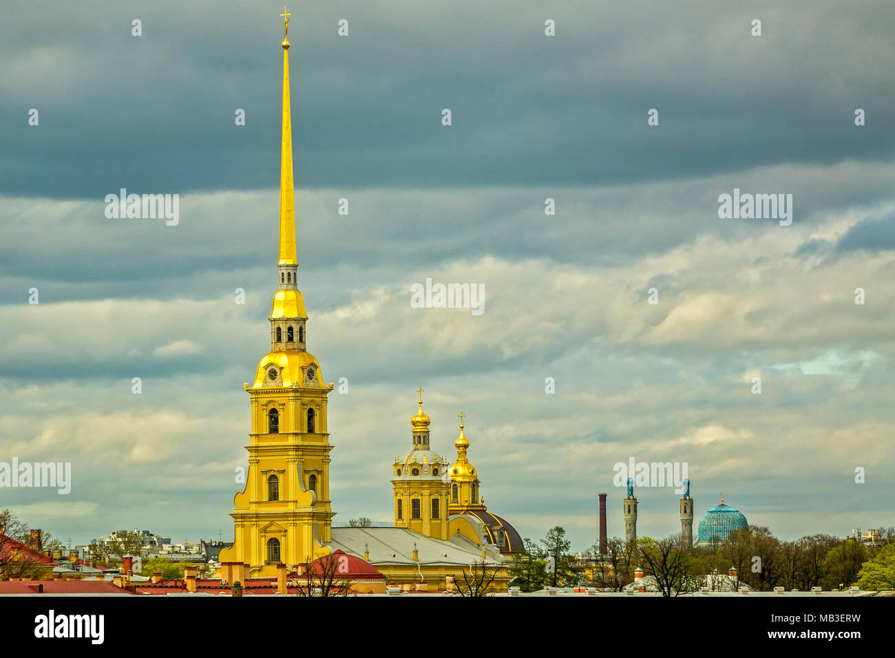 La Cathédrale de Pierre et Paul et la forteresse Saint Petersberg Russie Banque D'Images