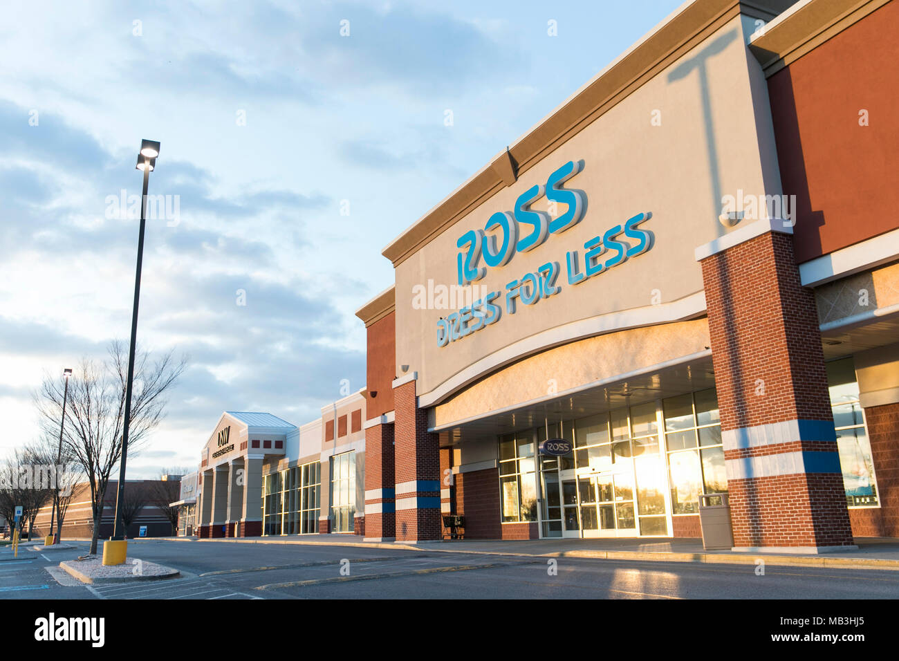 Une robe pour Ross logo moins vu sur un magasin de détail/de Hagerstown, Maryland le 5 avril 2018. Banque D'Images