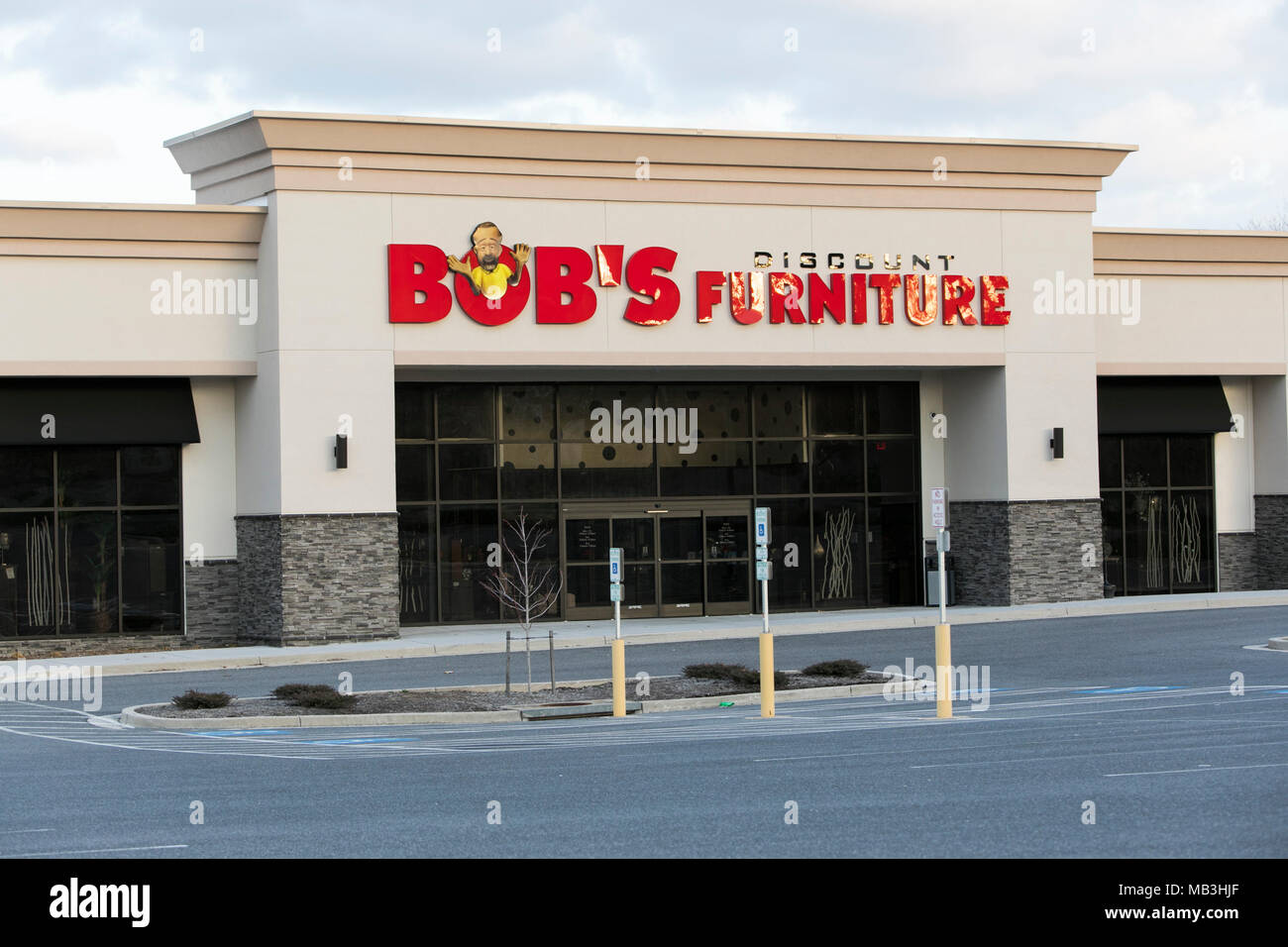 Un Bob's Discount logo Meubles vu sur un magasin de détail/de Hagerstown, Maryland le 5 avril 2018. Banque D'Images