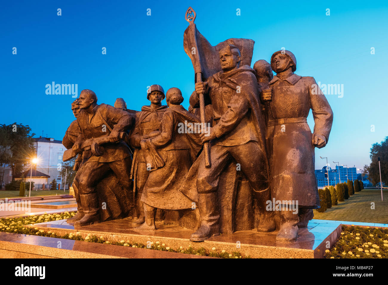 Minsk, Belarus. Soir Vue de monument de héros qui sont morts dans les batailles pour la libération de Minsk à la Grande guerre patriotique. Banque D'Images