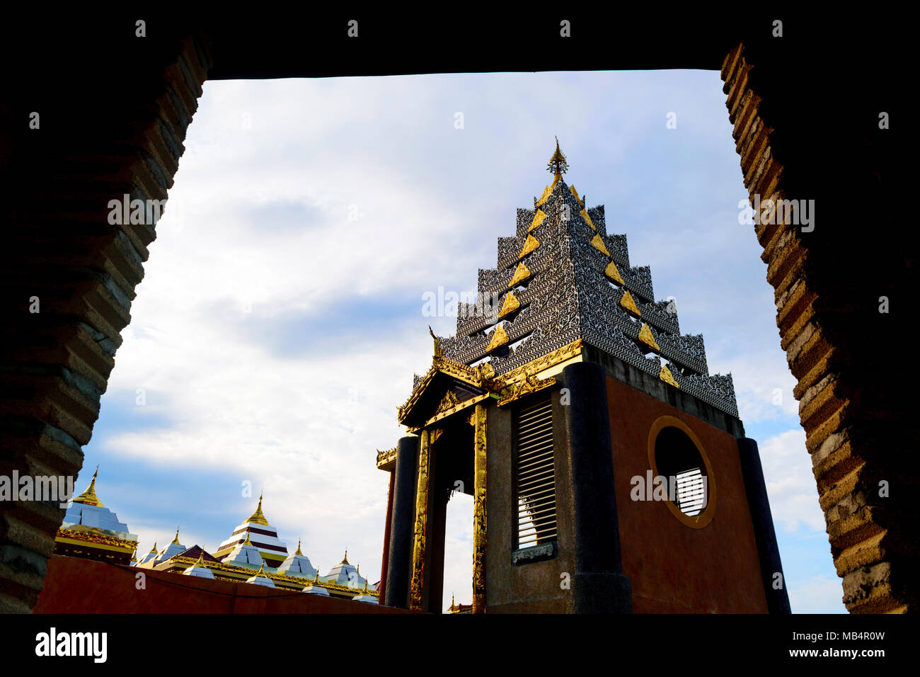 L'architecture du temple bouddhiste et le Myanmar dans le style pagode Batang Galang, Bintan Island - Indonésie Banque D'Images