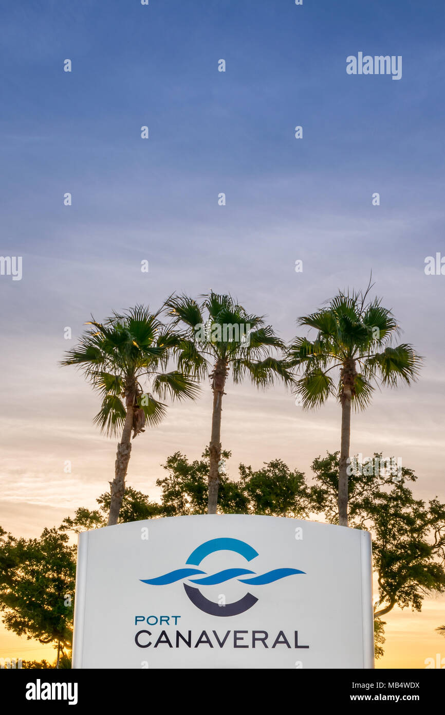 Cap Canaveral, Floride, Etats-Unis - le 30 mars 2018 : Port Canaveral est l'un des plus achalandés ports des navires de croisière dans le monde. Banque D'Images