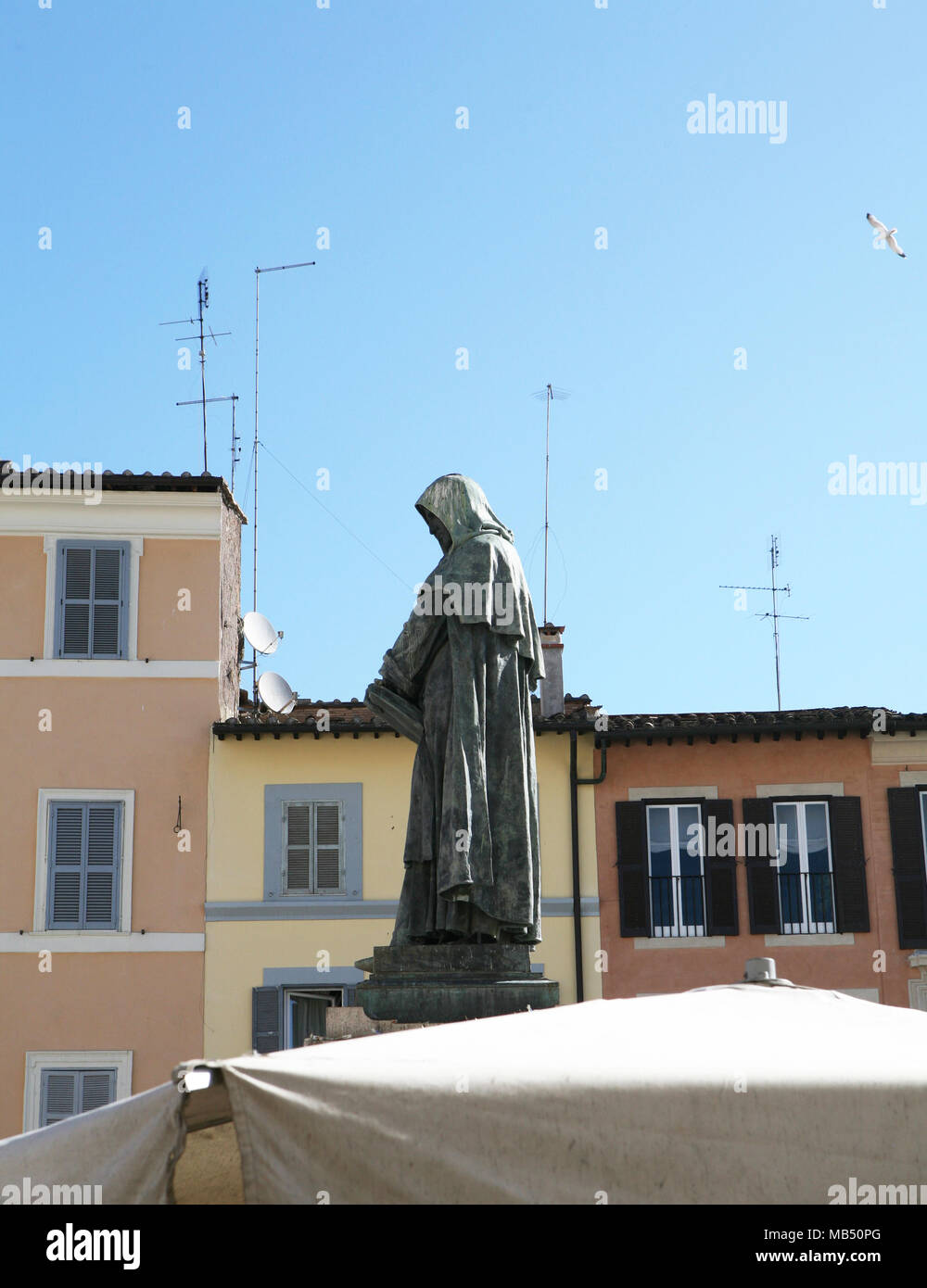 Marché de Campo de' Fiori et Giordano Bruno statue en bronze, Rome, Italie Banque D'Images