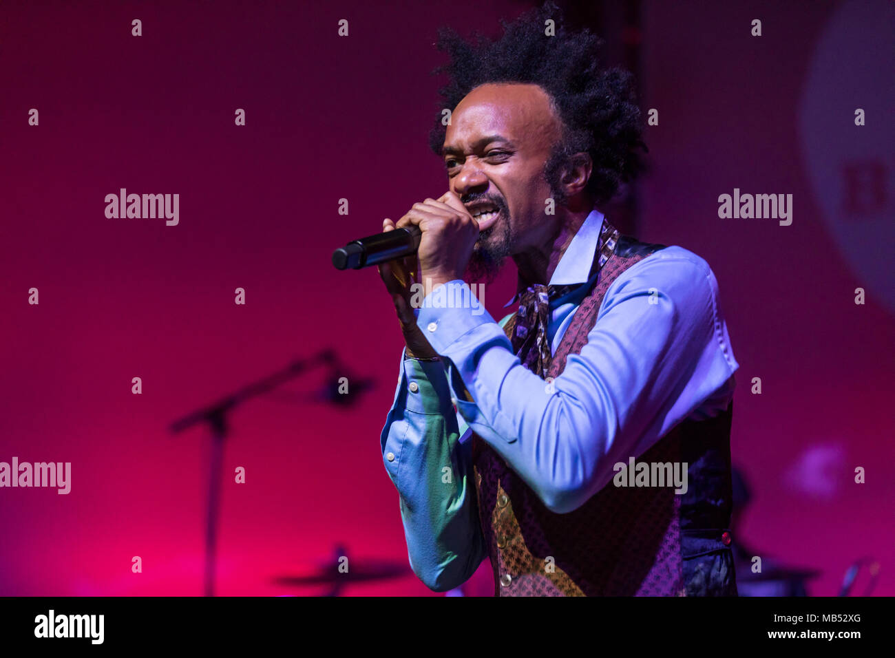 Le chanteur et auteur-compositeur américain Negrito fantastique vivre à la 25e Blue Balls Festival de Lucerne, Suisse Banque D'Images