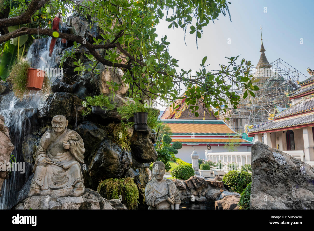 Détail de jardins et des éléments décoratifs du grand palais de Bangkok un complexe de deux cent dix-huit mille mètres carrés était dans la résidence Banque D'Images