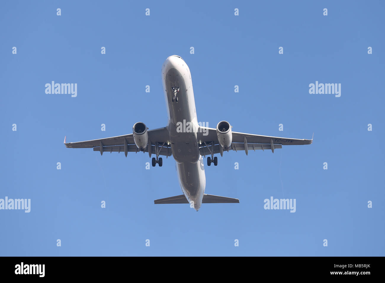 ISTANBUL, TURQUIE - 06 janvier 2018 : Turkish Airlines Airbus A321-231 (CN 7146) l'atterrissage à l'aéroport Ataturk d'Istanbul. Ta est le porte-drapeau de la Turquie Banque D'Images