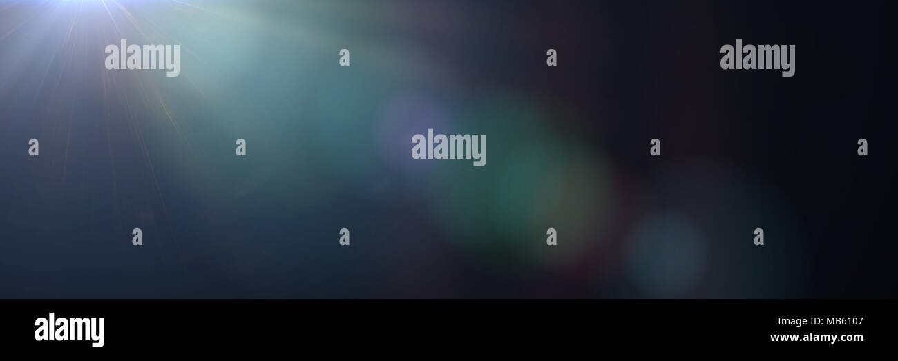 Principalement hors de l'écran de superposition effet lens flare Textures bannières avec des effets de flou et de distorsion de lentille en face d'un fond noir Banque D'Images