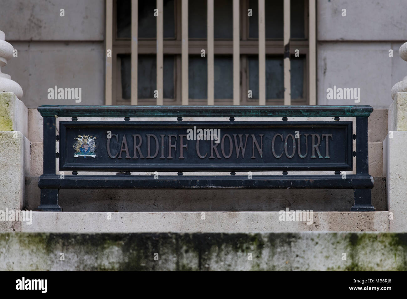 Crown court sign Banque de photographies et d’images à haute résolution ...