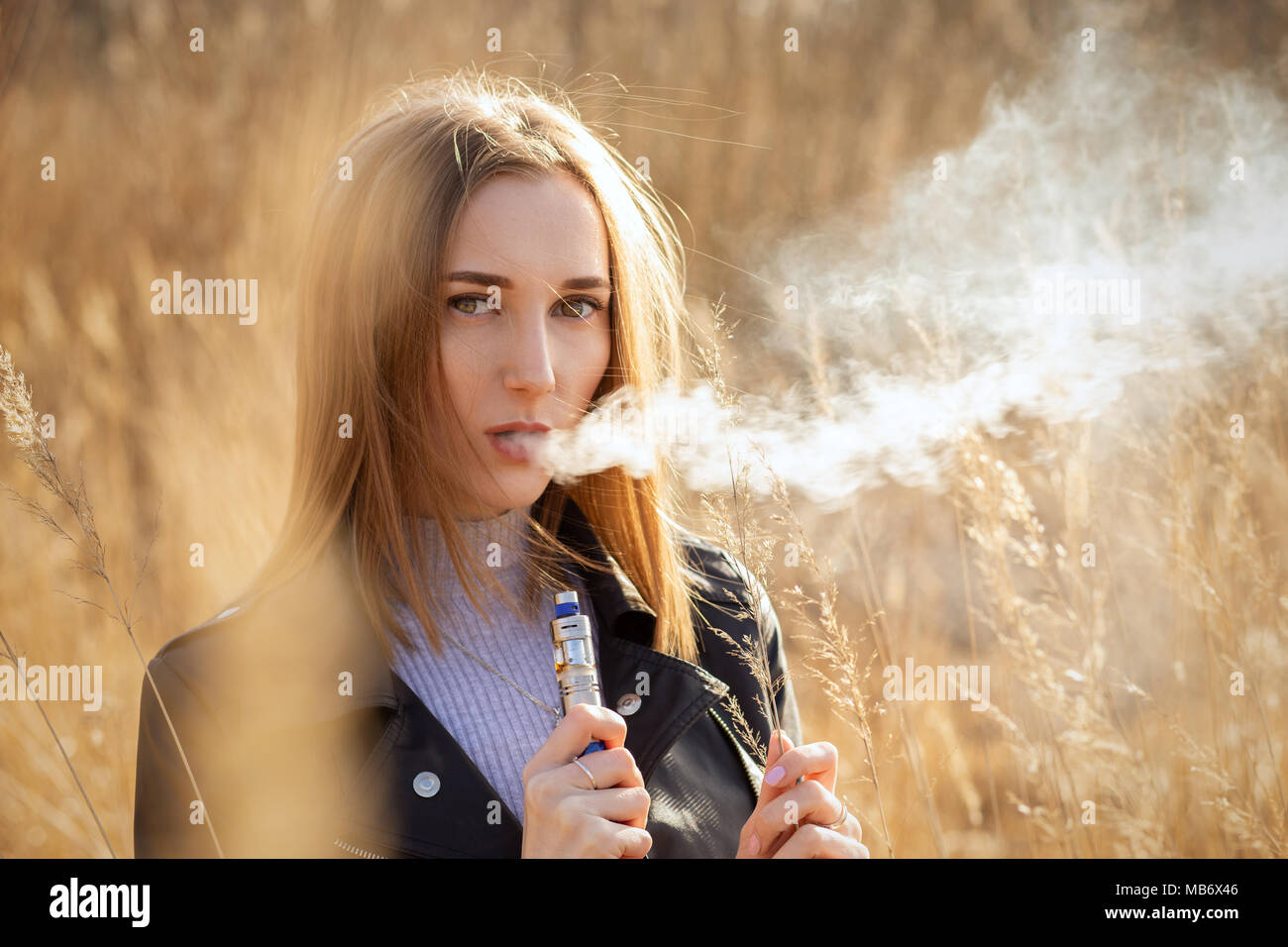 elfbar nachfüll pod läuft aus Peut-on vapoter à la maison ? Avantages, risques, odeurs et conseils main image 0