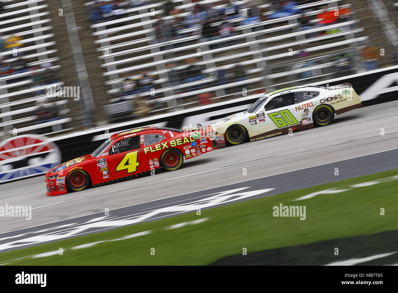 Ft. Worth, Texas, USA. Apr 7, 2018. Le 07 avril 2018 - Ft. Worth, Texas, USA : Ross Chastain (4) et Chase Briscoe (60) Bataille pour la position au cours du MON 300 Solutions bariatriques au Texas Motor Speedway à Ft. Worth, Texas. Crédit : Chris Owens Asp Inc/ASP/ZUMA/Alamy Fil Live News Banque D'Images