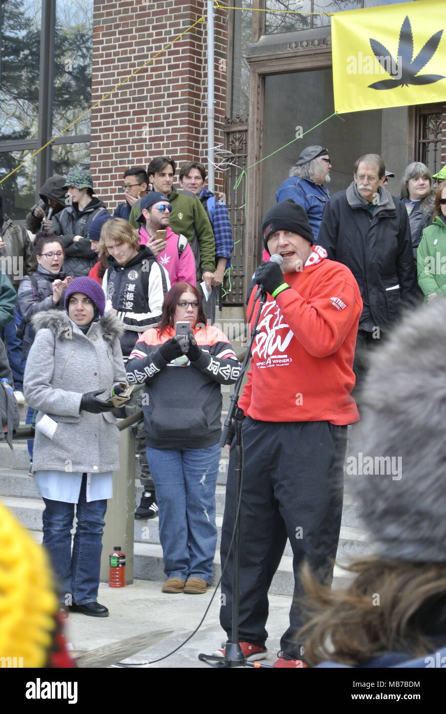 Ann Arbor, Michigan, USA. 7 avril 2018. A pris sa retraite, des Red Wings de Detroit Darren McCarty, parlant à la 47e événement annuel Hash Bash. Crédit, Jeffrey Wickett/Alamy Live News. Banque D'Images