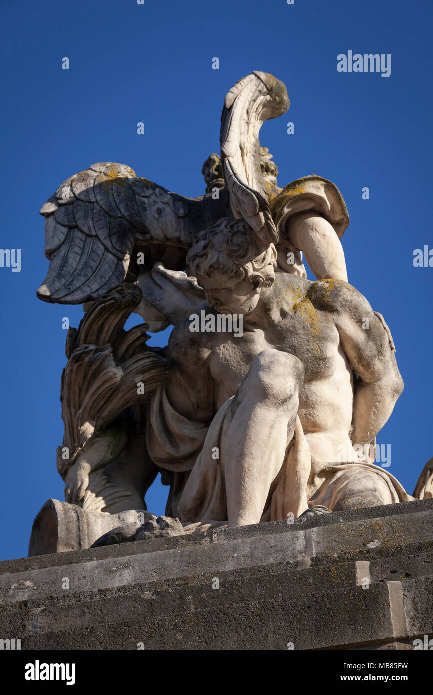 Château de Versailles (château de Versailles), site du patrimoine mondial de l'UNESCO, France - Détail de la sculpture sur pierre Banque D'Images