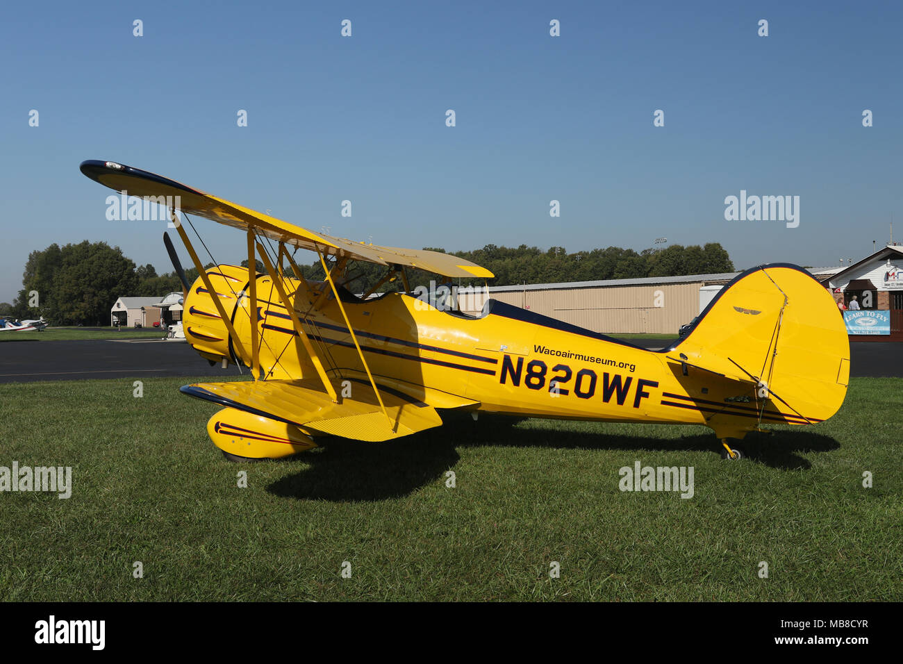 Avion vintage des années 1930. WACO CLASSIC AIRCRAFT model YMF-F5C, le numéro de série F5C104. N820WF. Flying Heritage Festival par avion expérimental Associati Banque D'Images