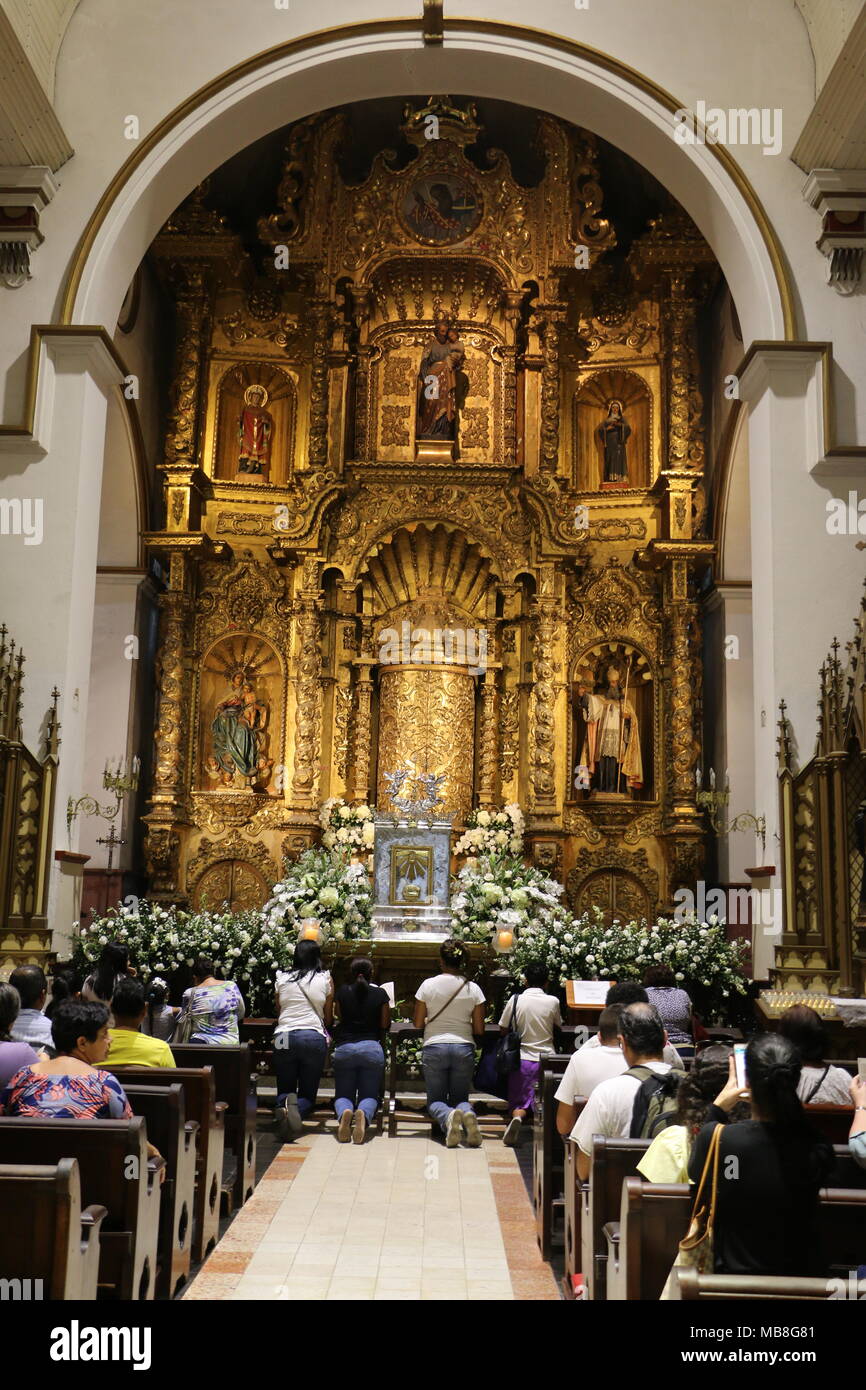 El altar de Oro, Iglesia de San José. Panama, Vieille Ville. Semaine Sainte 2018 Banque D'Images