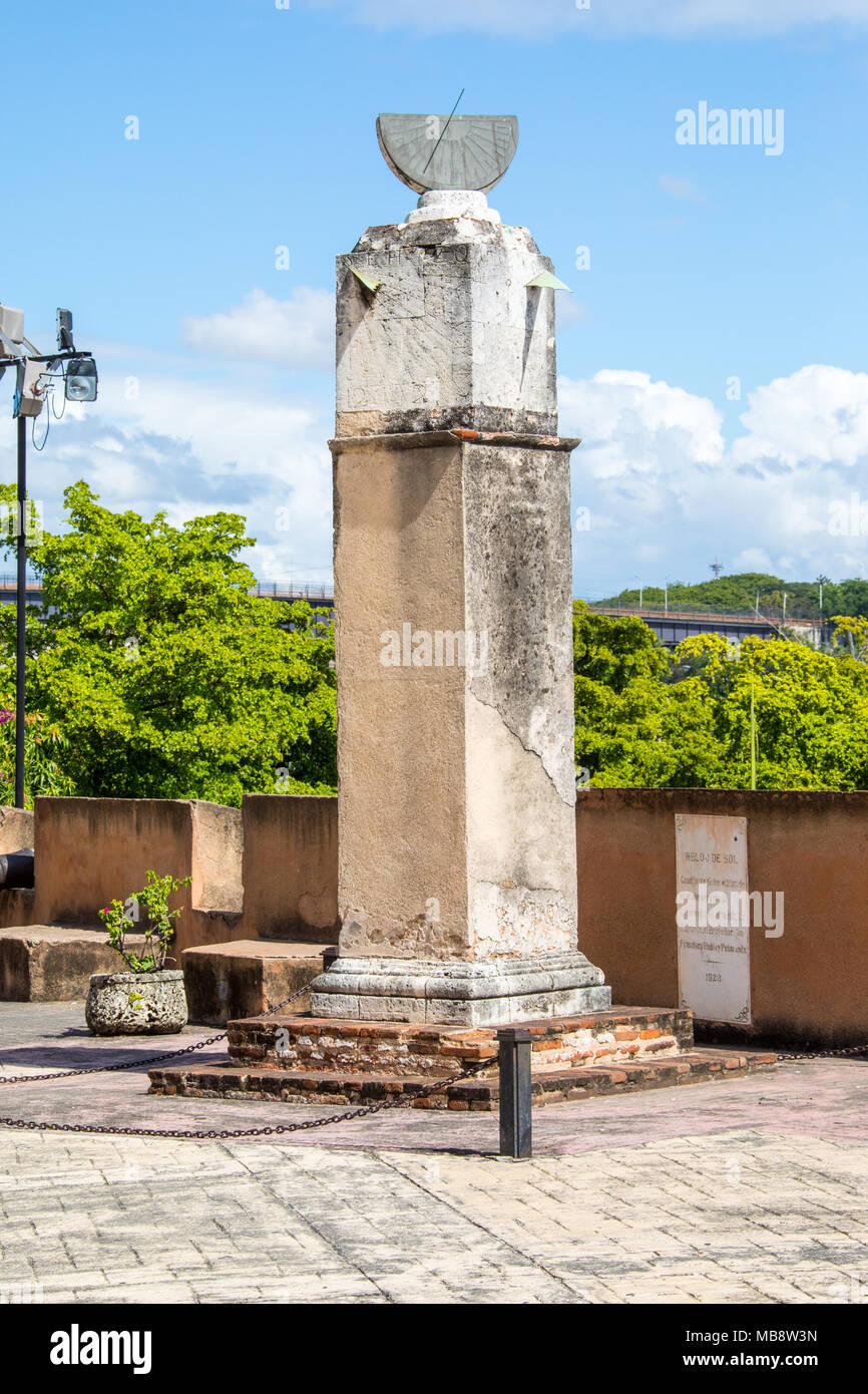 El Reloj de Sol de Santo Domingo, le cadran solaire de Saint-domingue premier réveil en Amérique du Nord., Santo Domingo, République Domnican Banque D'Images