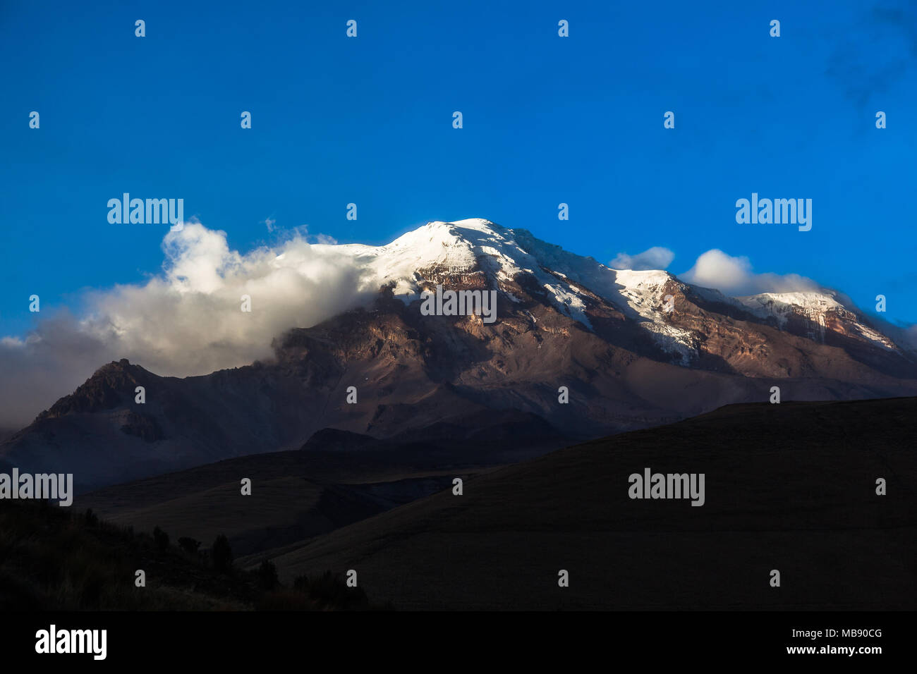 Volcan Chimborazo, au coucher du soleil, la plus grande de l'Équateur Banque D'Images