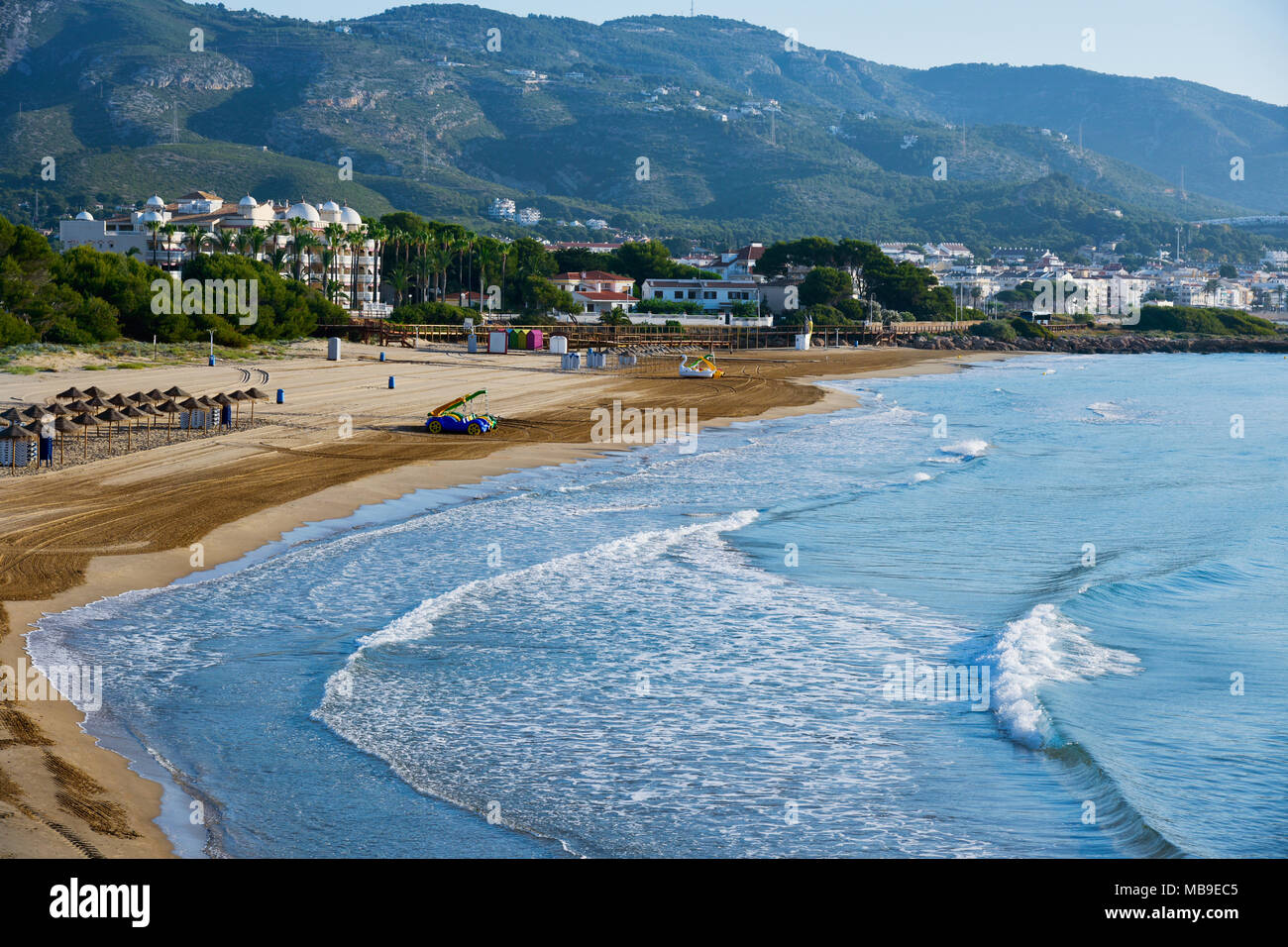 Une vue de la Playa Romana Beach à Alcossebre, à la Costa del Azahar, Espagne Banque D'Images