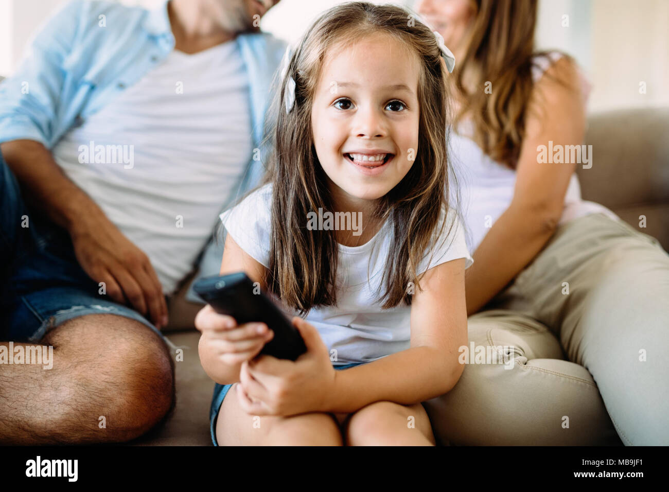 Happy Family having fun de temps à la maison Banque D'Images