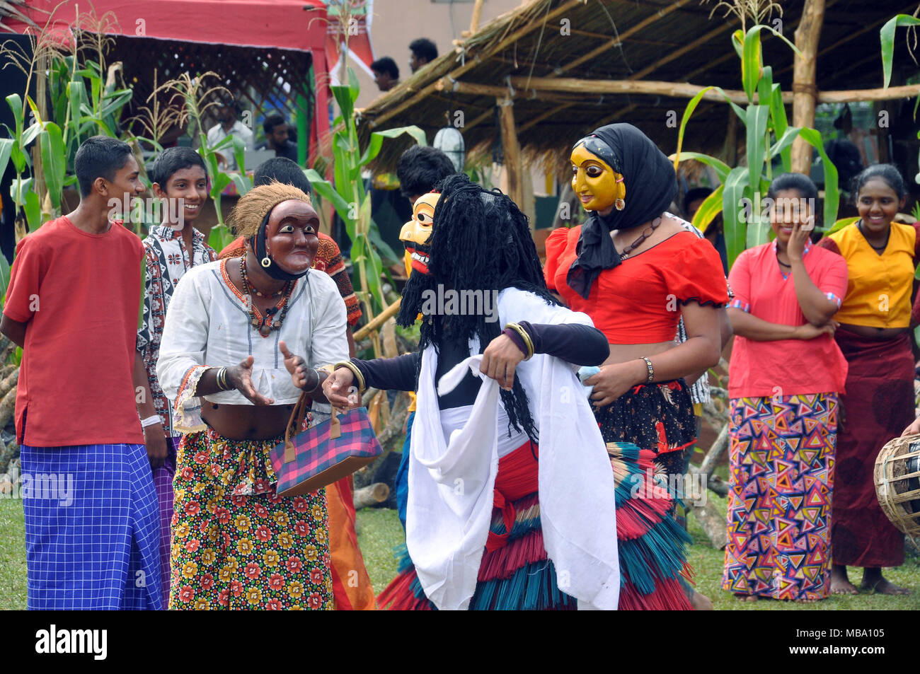 Colombo, Sri Lanka. 8Th apr 2018. Les gens célèbrent la nouvelle année cinghalaise et tamoule à Colombo, Sri Lanka, le 8 avril 2018. Ajith Perera/crédit : Xinhua/Alamy Live News Banque D'Images