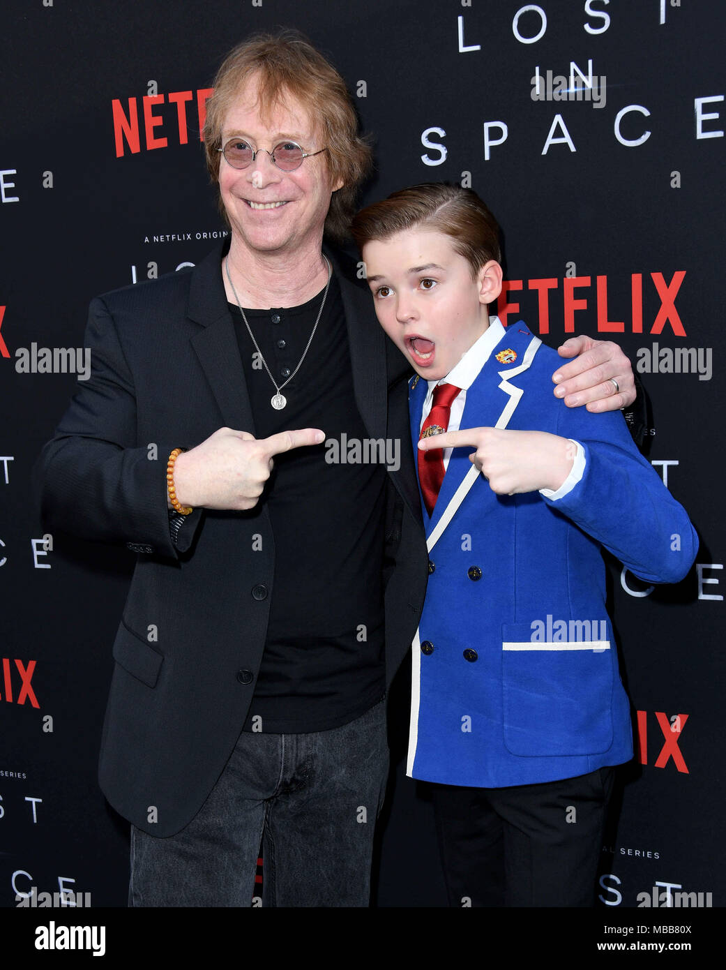 Hollywood, CA, USA. Apr 9, 2018. Billy Mumy, Maxwell Jenkins. L'NETFLIX ''Perdu dans l'espace'' Saison 1 Premiere événement tenu au Arclight Cinerama Dome d'Hollywood. Credit : Birdie Thompson/AdMedia/ZUMA/Alamy Fil Live News Banque D'Images