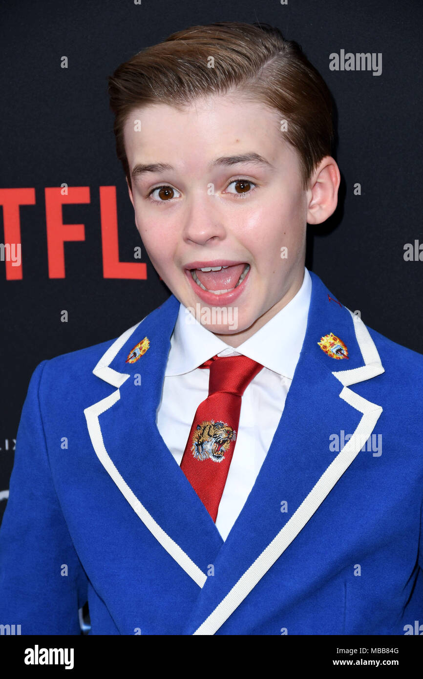 Hollywood, CA, USA. Apr 9, 2018. Maxwell Jenkins. L'NETFLIX ''Perdu dans l'espace'' Saison 1 Premiere événement tenu au Arclight Cinerama Dome d'Hollywood. Credit : Birdie Thompson/AdMedia/ZUMA/Alamy Fil Live News Banque D'Images