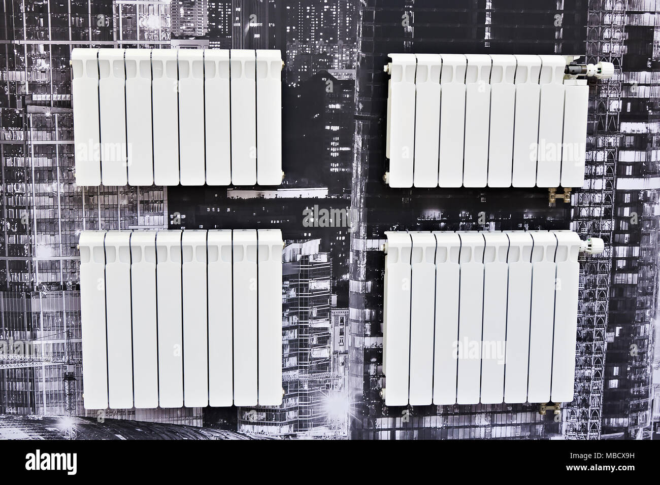 Radiateurs de chauffage de l'eau à l'exposition de matériel Banque D'Images