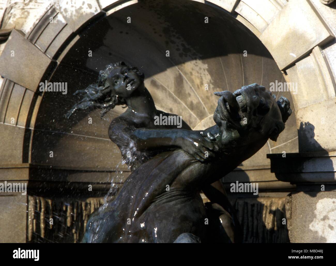 Éléments - Ondines ou Esprits-de l'eau Équitation les chevaux de Poséidon (dieu des mers) dans la Fontaine de Neptune de la Bibliothèque du Congrès à Washington DC. - ©Charles Walker / Banque D'Images