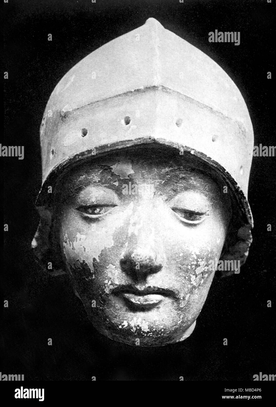 Portrait réputé de Jeanne d'arc, de l'original, anciennement dans l'église Saint Maurice, Orleans - également Jeanne d'Arc (1412 - 30 mai 1431) est une héroïne nationale de la France et un Saint de l'Église catholique romaine. Beaucoup croyaient qu'elle avait des visions de Dieu qui lui a dit de recouvrer sa patrie. Au début de 1429 elle a convaincu le roi sans couronne Charles VII de lui donner une armure et l'autorisation de la ville d'Orléans. Dans un premier temps traités comme une figure de proue par les commandants vétéran, elle a pris de l'importance lorsqu'elle leva le siège en seulement neuf jours - Banque D'Images