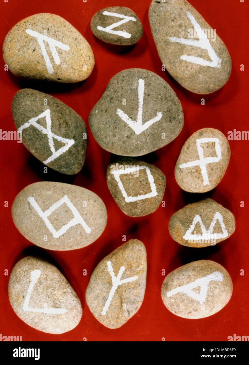 Runes une collection de pierres runiques Banque D'Images