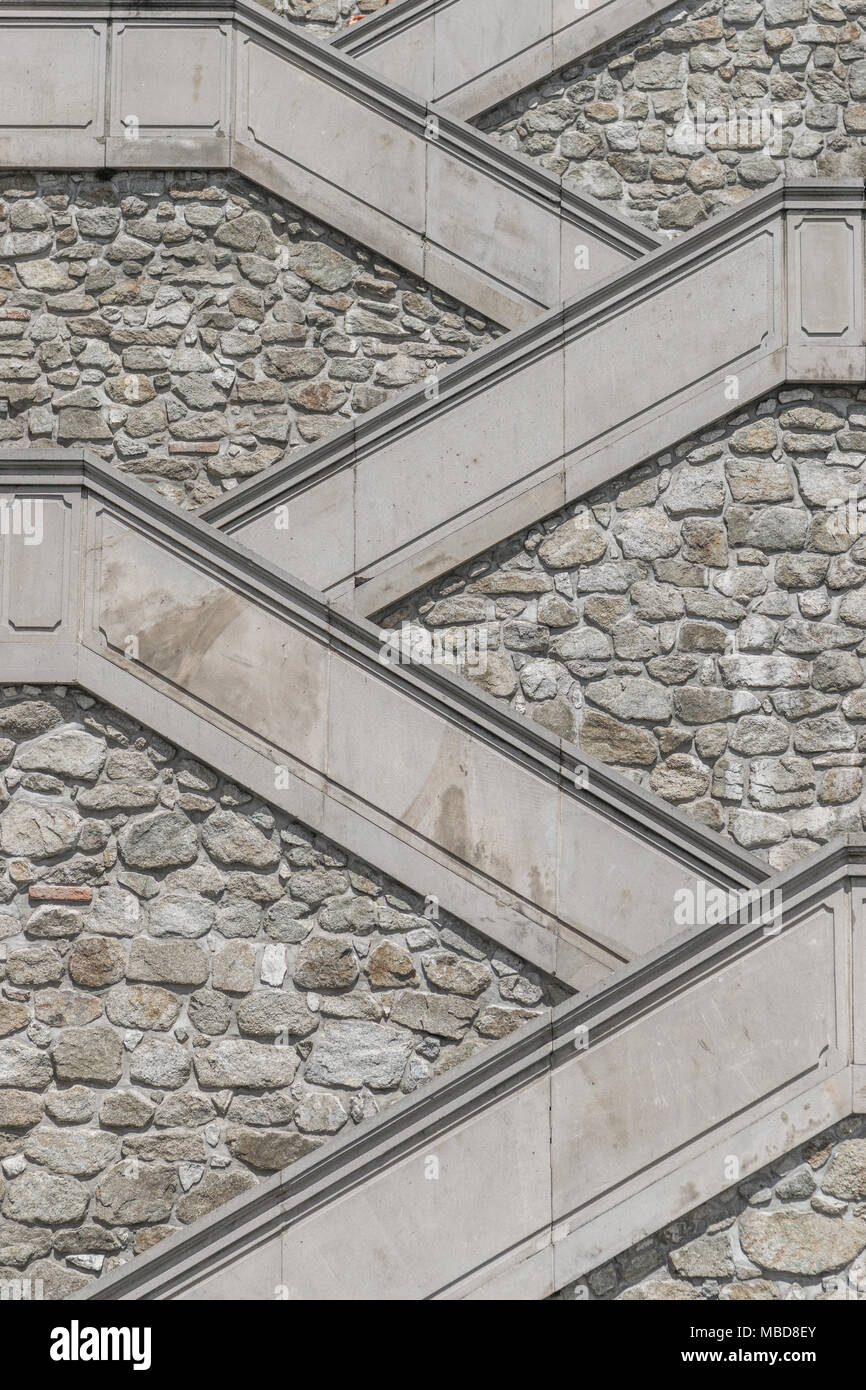 Forme d'escalier menant au château de Bratislava Banque D'Images Forme d'escalier menant au château de Bratislava Banque D'Images