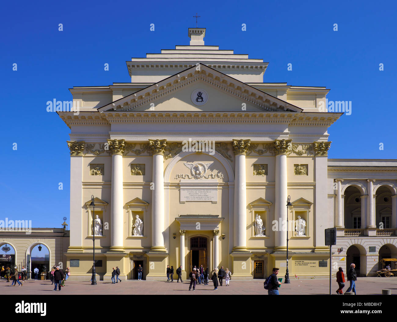 Varsovie, Mazovie / Pologne - 2018/04/07 : Quartier historique de la vieille ville de Varsovie - Sainte Anne à l'église de la rue Krakowskie Przedmiescie Banque D'Images