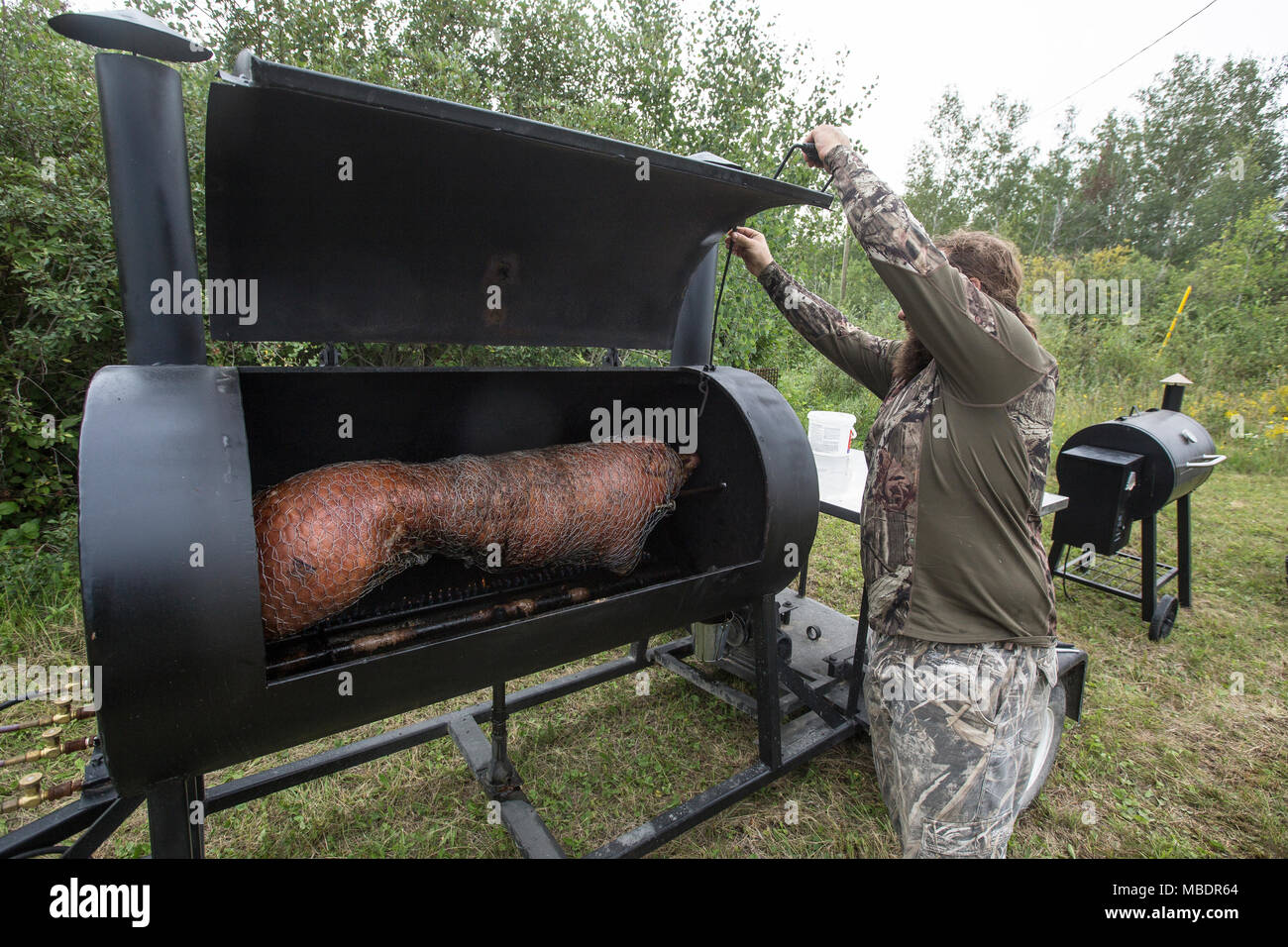 Giant barbecue Banque de photographies et d'images à haute résolution -  Alamy