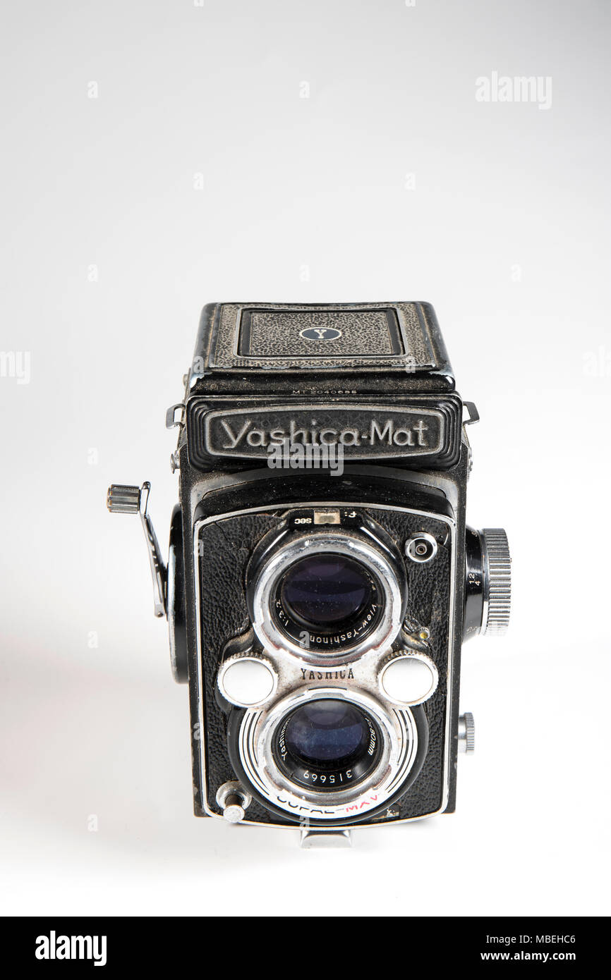 Yashica Mat Antique Reflex Bi-Objectif caméra Film roll des années 60 Banque D'Images