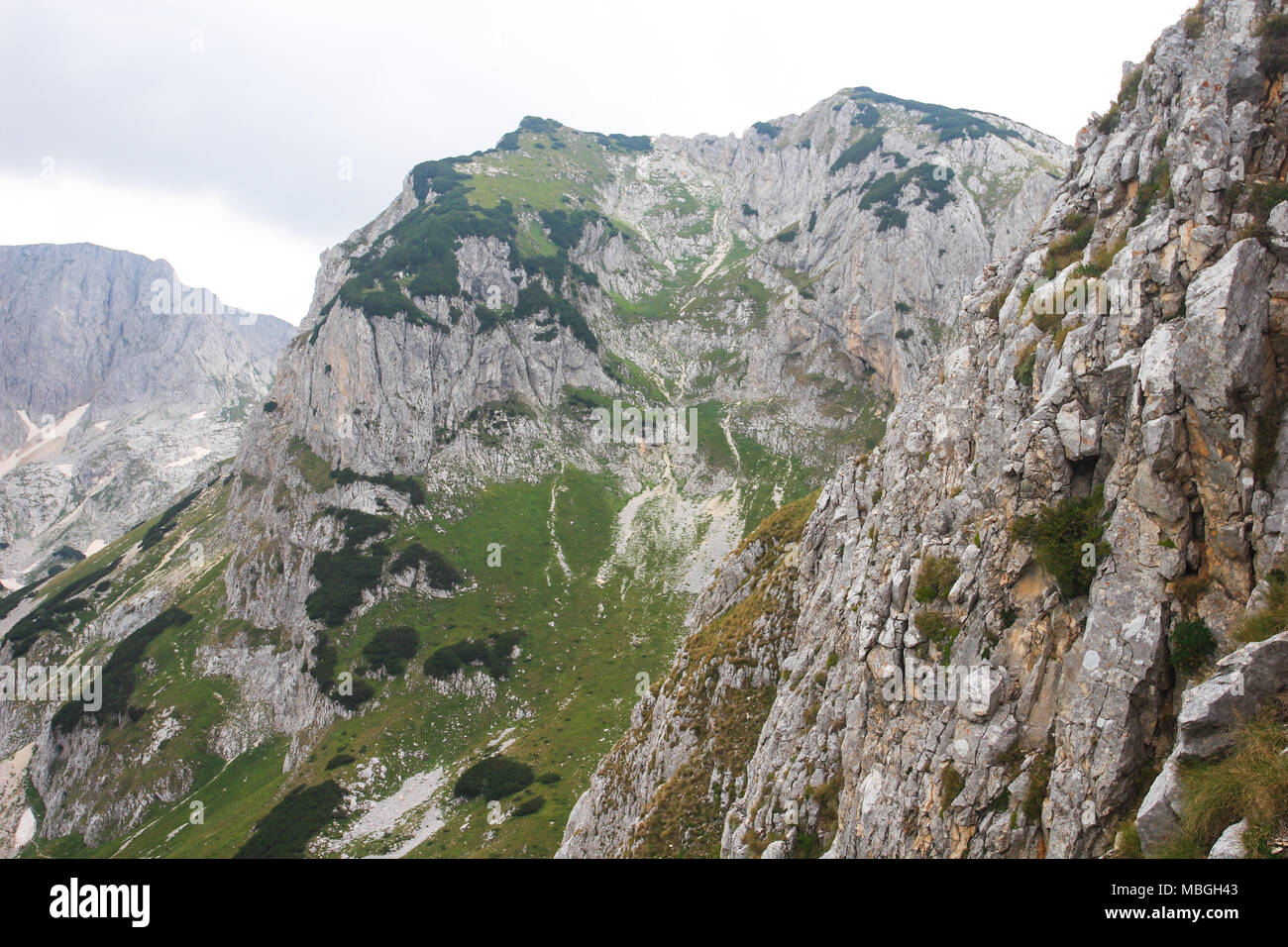 Vallée glaciaire dans les montagnes du Parc national de Durmitor UNESCO World Heritage au Monténégro Banque D'Images