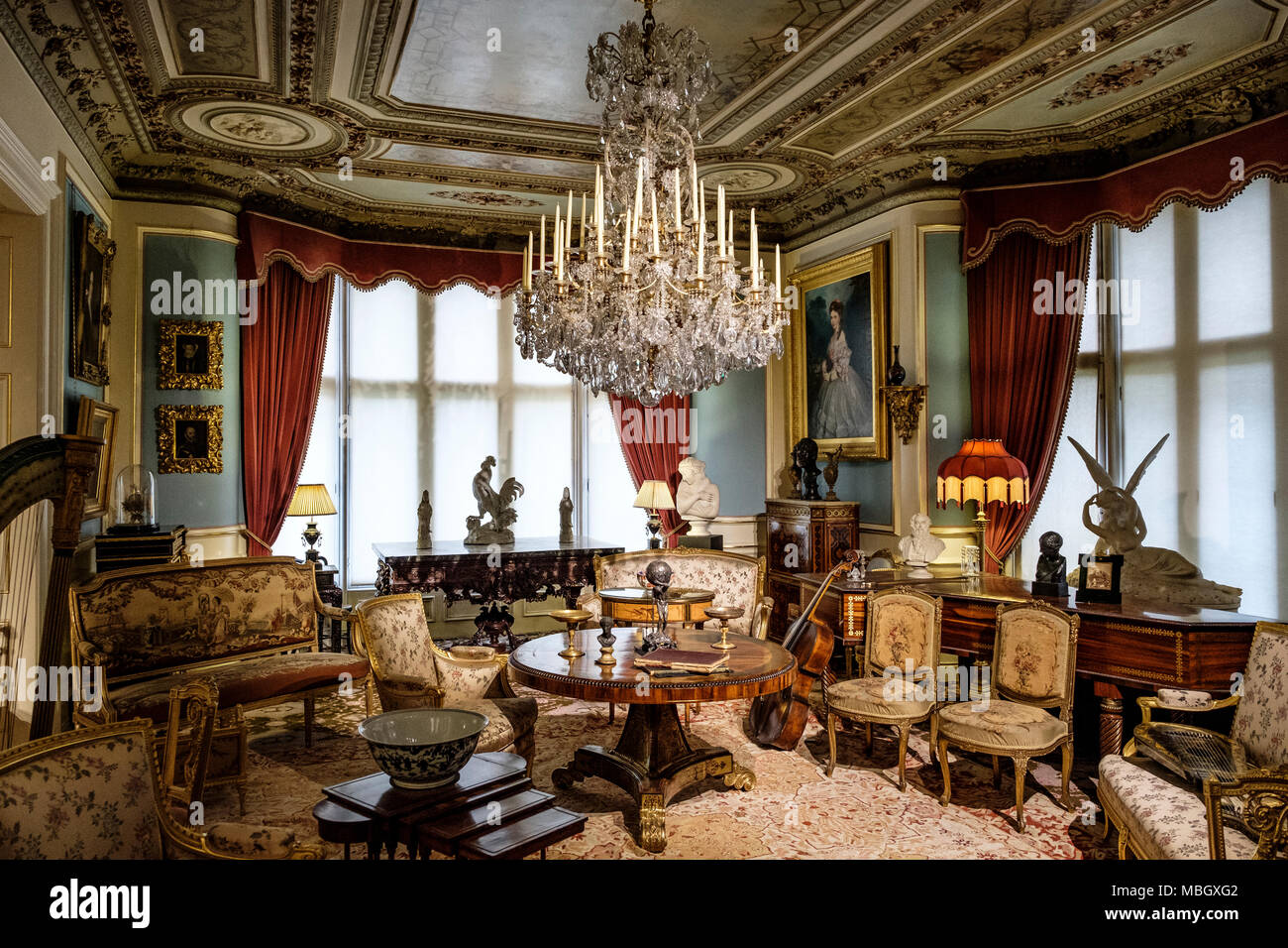 Les salles de réception à l'intérieur du Musée Cliffe, Keighley, Bradford, Yorkshire, Royaume-Uni. Banque D'Images